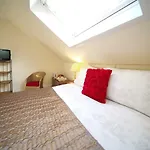 Glendevon Central Bed And Breakfast